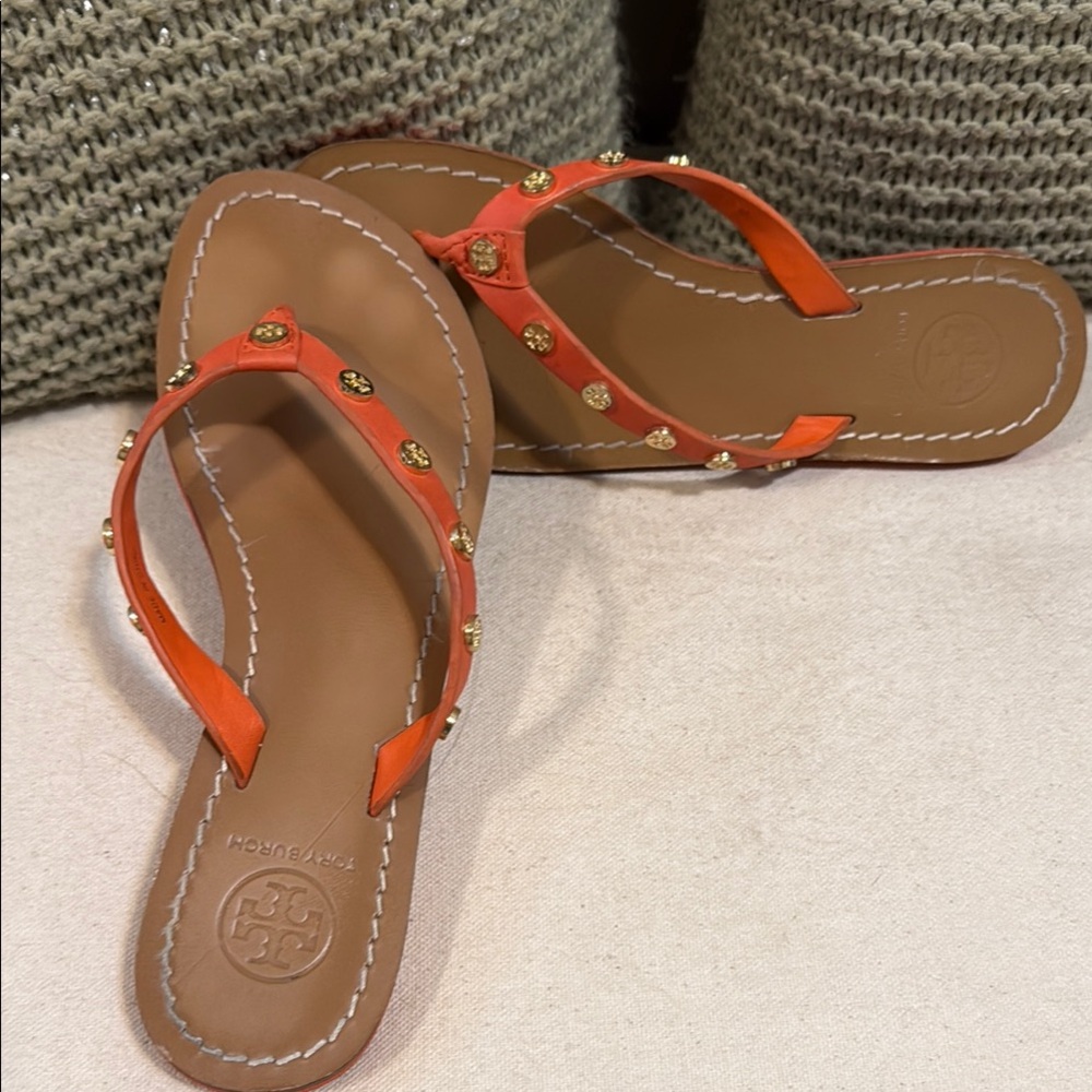 Tory Burch flip flops - Size 6